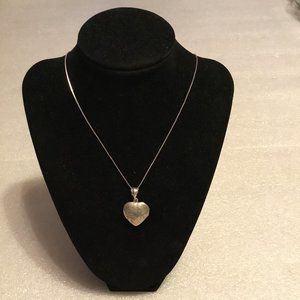 Lovely sterling silver heart shaped locket & chain
